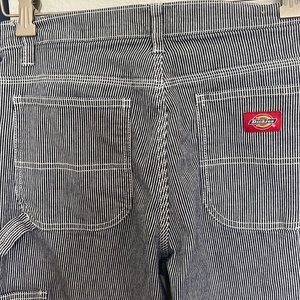 Dickies size 5/27